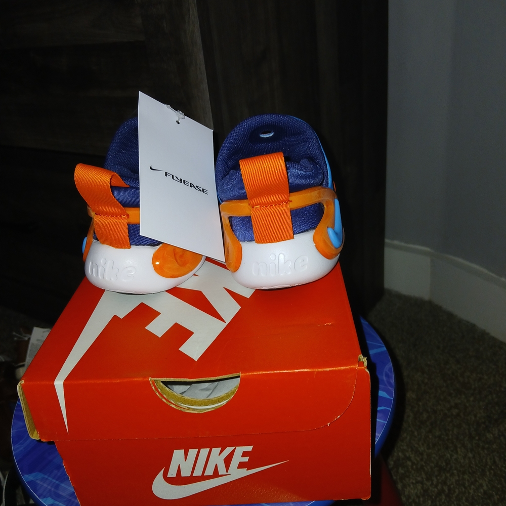Nike Kids Dynamo Go Shoes - Blue and Orange - Picture 2 of 4